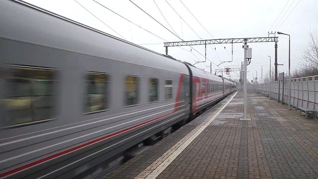 Электровоз ЭП20-038 (ТЧЭ-6) со скорым поездом "Дневной экспресс" №070М Москва - Липецк. смотреть онлайн