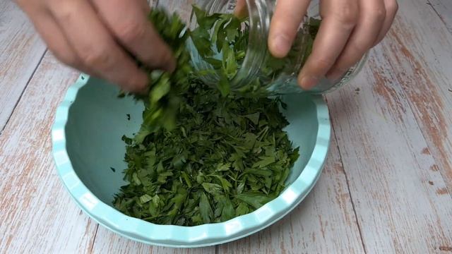 Свежая ЗЕЛЕНЬ в любое время года. Укроп и Петрушка. Рецепт всегда свежей и ароматной зелени смотреть онлайн