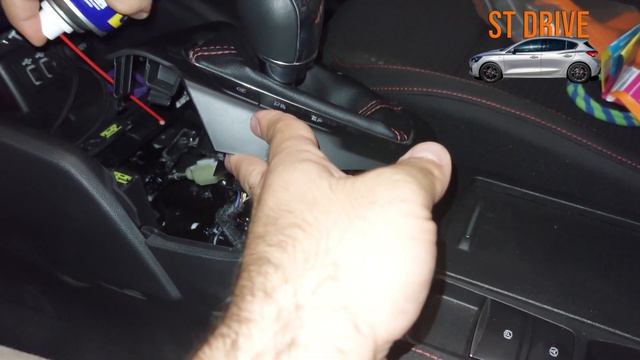 Squeaky Gear Stick Sound FIX - Ford Focus MK 4 ST-LINE смотреть онлайн