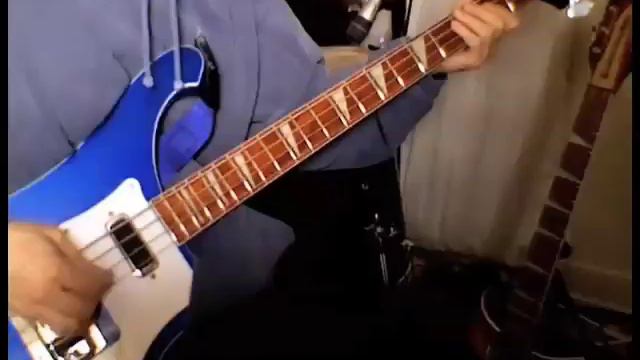 COVER: R.E.M. Radio Free Europe смотреть онлайн