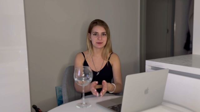 ПОДКАСТ "КАК МНОГО ЗАРАБАТЫВАТЬ, ЕСЛИ НЕ ЗНАЕШЬ НА ЧЕМ?" смотреть онлайн