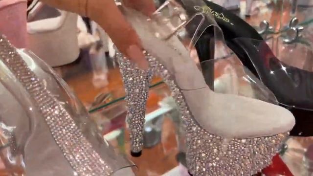 Lana Rhoades Reacting To Prison Sentence! смотреть онлайн