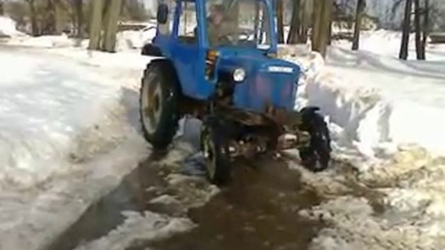 4х4 Самодельный трактор. первая покатушка с передним мостом УАЗ смотреть онлайн