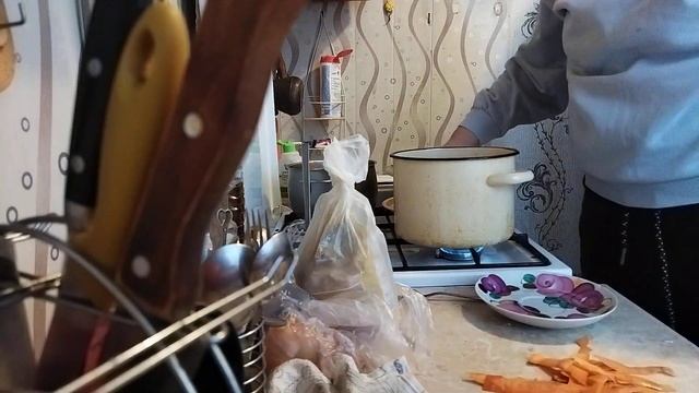 Готовлю куринный суп с рисом, очень вкусно смотреть онлайн