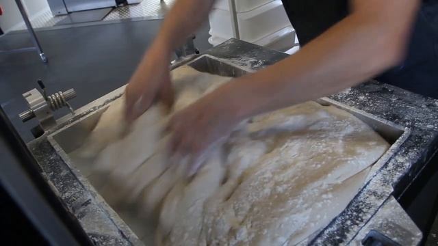 MERCURE 4 | Des baguettes tradition смотреть онлайн