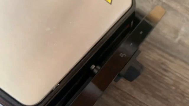 Готовим сэндвичи с электрогрилем Kitfort KT-1659 смотреть онлайн