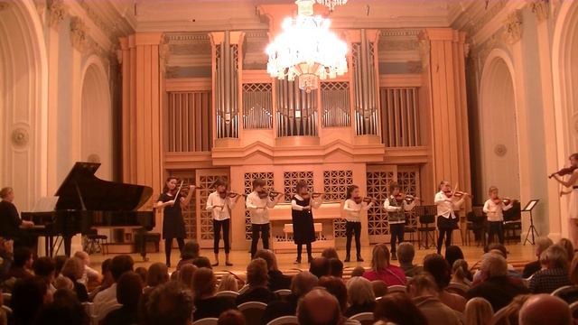 J. Becker: Gavotte - Suzuki Violin Book 3 I Czech Suzuki Christmas Concert 2018 смотреть онлайн