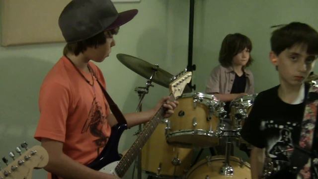When I Come Around (Feedback: Seven Lives of Chili Fries- BandWorks Summer Camp) смотреть онлайн