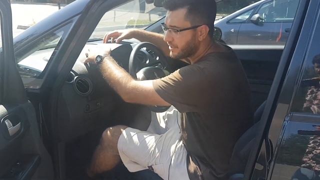 (ENG) Mitsubishi Colt - facelift vs non-facelift - exterior, interior & driving differences смотреть онлайн