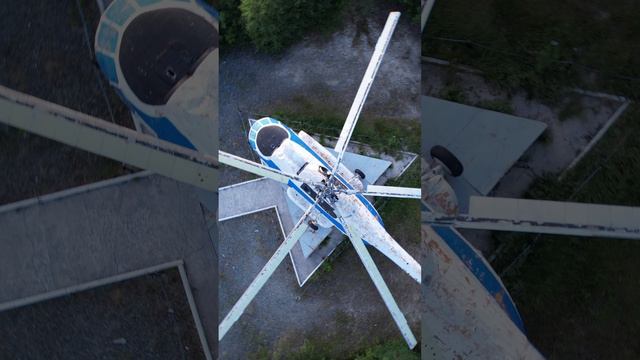 Памятник авиаторам Ноябрьска, мужественным романтикам северных широт. смотреть онлайн