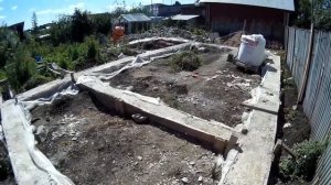 Заливка ленточного фундамента бетономешалкой