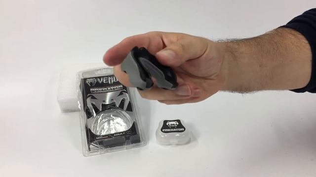 Chránič zubů Venum Predator šedá černá смотреть онлайн