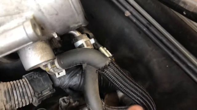 2006 Tacoma 2.7 Coolant Bypass Hose Replacement смотреть онлайн