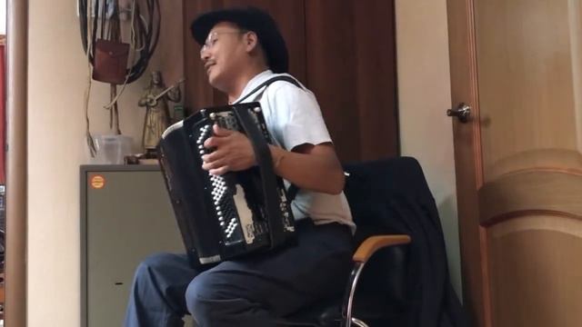 Igor Koshkendey and bayan - throat singing смотреть онлайн