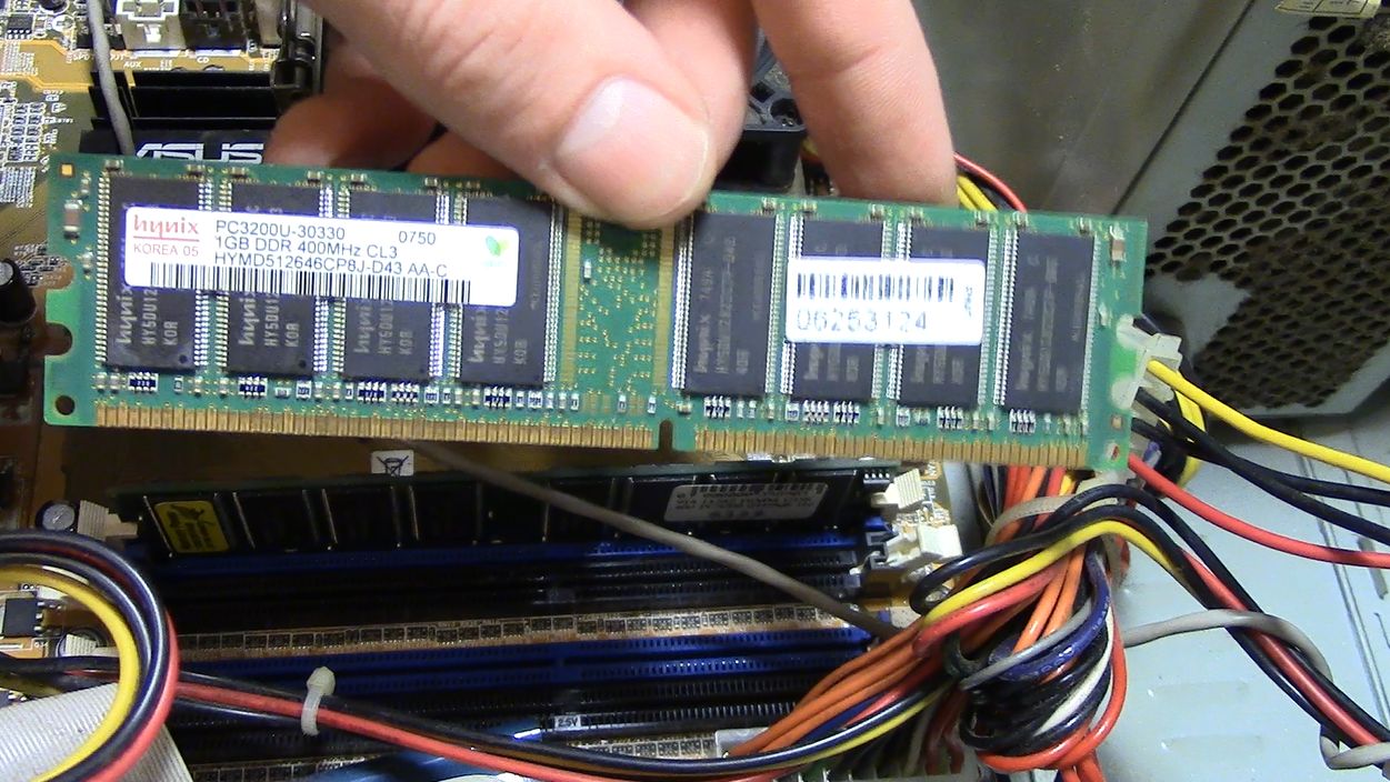 Замена и увеличение оперативной памяти компьютера. Планки и слоты оперативки. смотреть онлайн