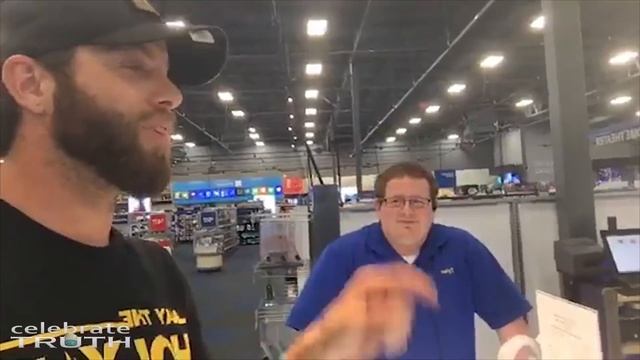 Flat Smacking While Buying a Nikon P1000 Camera at Best Buy смотреть онлайн