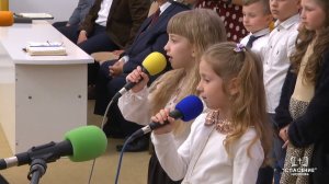 Голубое в пене море / Песня