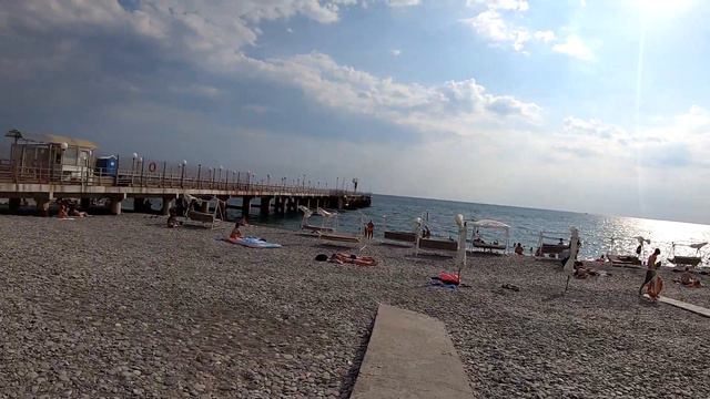 Сочи 2020. Пляж Дагомыса в конце июля. смотреть онлайн