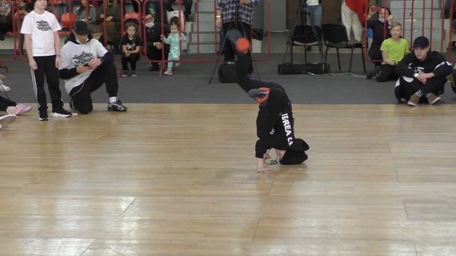 ЧЕМПИОНАТ И ПЕРВЕНСТВО ПО БРЕЙКИНГУ В ДОЛГОПРУДНОМ!!!,4 смотреть онлайн