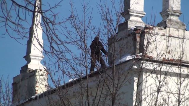 13.03.2018 Очистка кровель. Новомосковск, ул.Московская смотреть онлайн