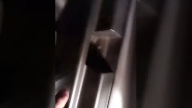 Хонда Волна. Замена лампочки в стопе. смотреть онлайн