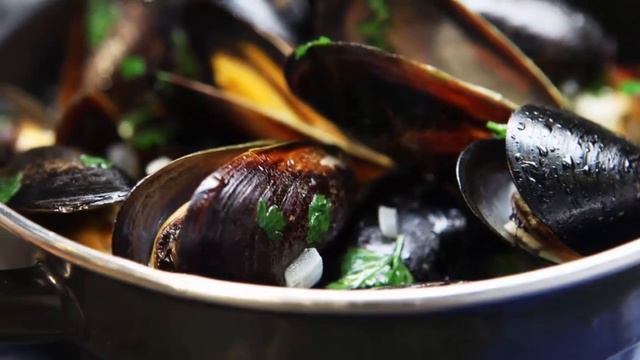 Морепродукты - польза и вред. Страшнейший минус даров моря. смотреть онлайн