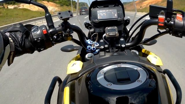 Suzuki V-Strom DL 250 Highway Riding and Top speed смотреть онлайн