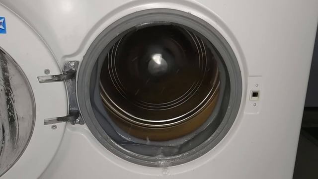 Experiment - Wet Towels Battle - Ariston vs Siemens - Washing Machines смотреть онлайн