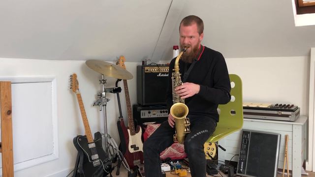 Colin Webster - solo alto saxophone смотреть онлайн