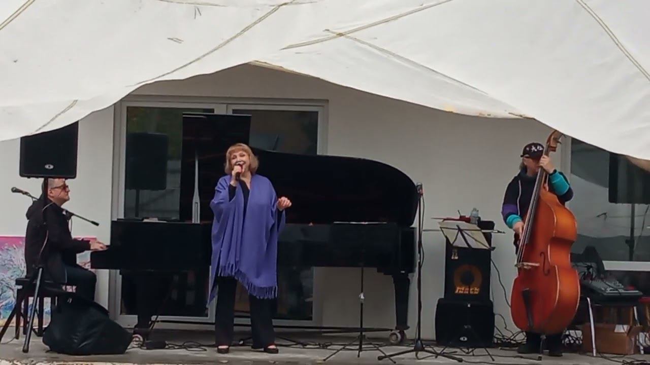 "Второе приближение" и Трио "Столичное"(4) смотреть онлайн