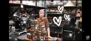 ЛЕНКА БРЕХУХА