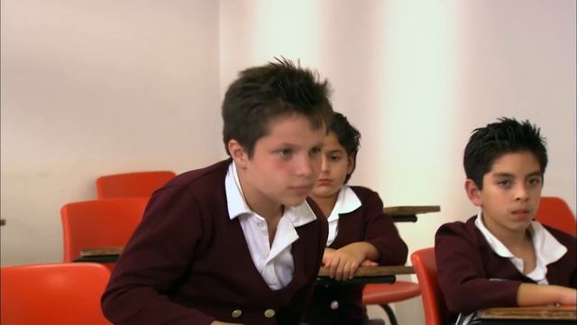 La Rosa de Guadalupe: El papá de Migue piensa que es un "Mariquita" | El primer golpe смотреть онлайн