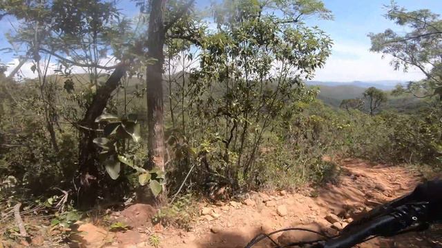 Trilha Holocausto até Cachoeira 27 Voltas . Honório Bicalho em Nova Lima смотреть онлайн