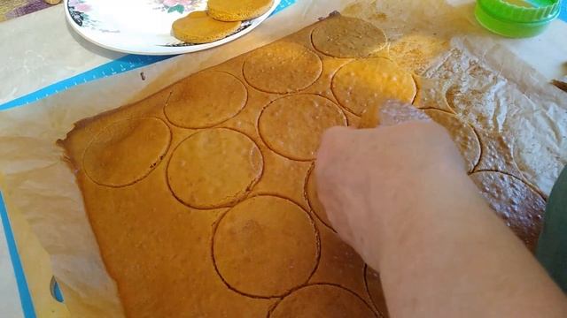ПИРОЖНЫЕ МЕДОВЫЕ/САМЫЙ ЛЕГКИЙ РЕЦЕПТ/HONEY CAKES/蜂蜜蛋糕 Fēngmì dàngāo/@ВКУСНАЯ КУХНЯ. АЛЛА КОРБУТ смотреть онлайн