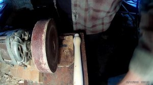 делаем   токарный  скребок из штока амортизатора холодным способом.