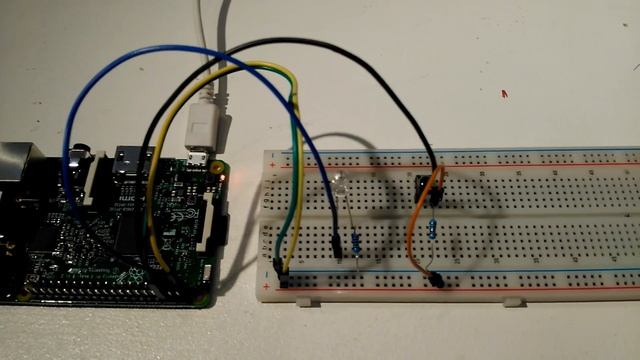 Using PiPHP to access the GPIO pins on a Raspberry Pi смотреть онлайн