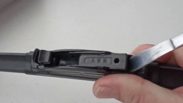 Установка щёток AWM крепление "Крючок". смотреть онлайн