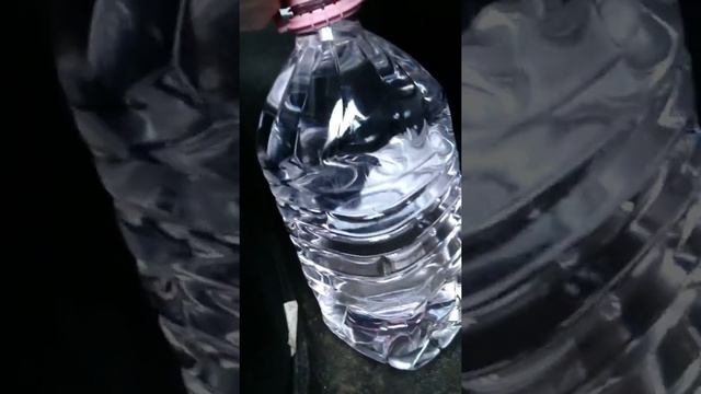 5 литровая бутылка с водой замерзает за 5 сек. смотреть онлайн