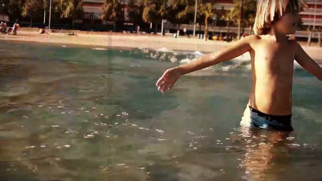 Вечная история..Мальчик и море. смотреть онлайн