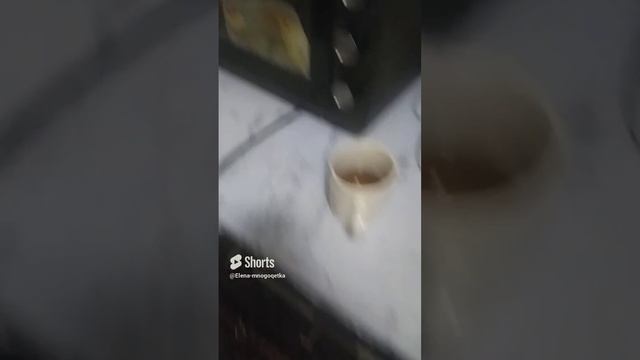 многодеточка на готовила.)) идея к чаю и ужину.давно не чего не пекла!не судите строго).mp4