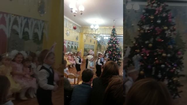 Танец зайчиков смотреть онлайн