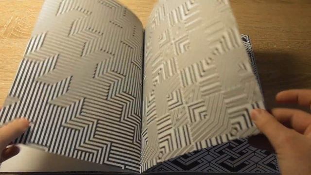 Обзор на АРТ-раскраску "Оптические иллюзии". смотреть онлайн