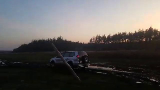 Toyota Prado (покатушки по тропам квадроциклов) смотреть онлайн