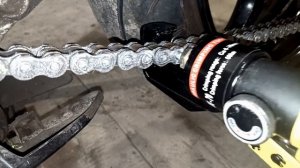 Гидравлический заклепочник для мотоцепи.