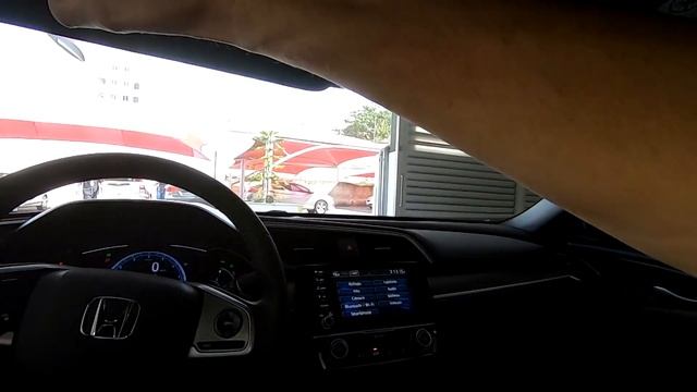 Honda Civic 2.0 CVT 2021 - Ainda vale a pena comprar um sedan? смотреть онлайн