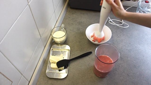 Фруктова намелака / Клубничеая намелака / Нежный фруктовый крем / Клубнично-сливочный крем смотреть онлайн