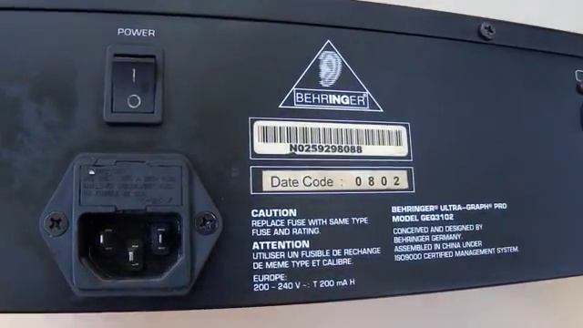 Behringer Ultra-Graph 31-Band Stereo Graphic Equalizer GEQ3102 смотреть онлайн