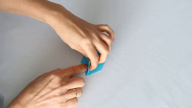 Простой Оригами бантик из бумаги своими руками.Lazo sensillo de papel -Origami. DIY Easy paper Bow смотреть онлайн