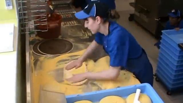 Competición Nacional De Estirado De Masa Domino's Pizza