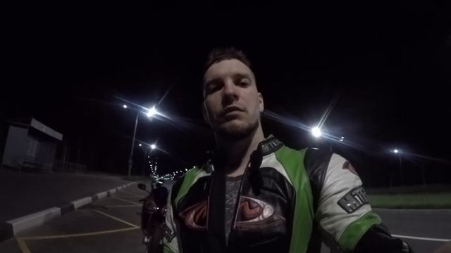 Сколько может ехать YAMAHA R 1 ? смотреть онлайн